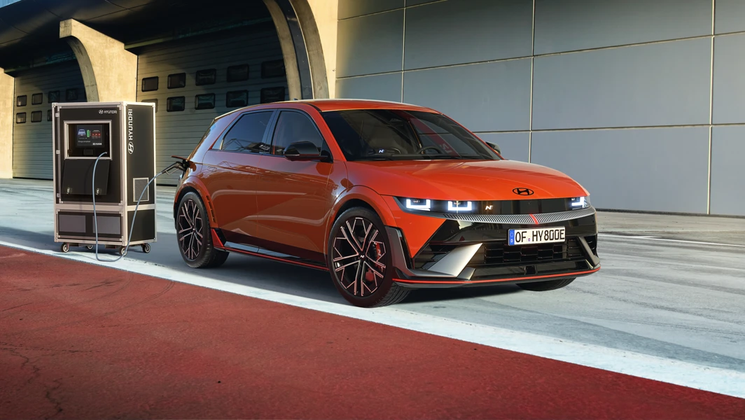 HME NE N Eviz EXT SOP Soultronicorangepearl 52905 NI000 SHOT C002