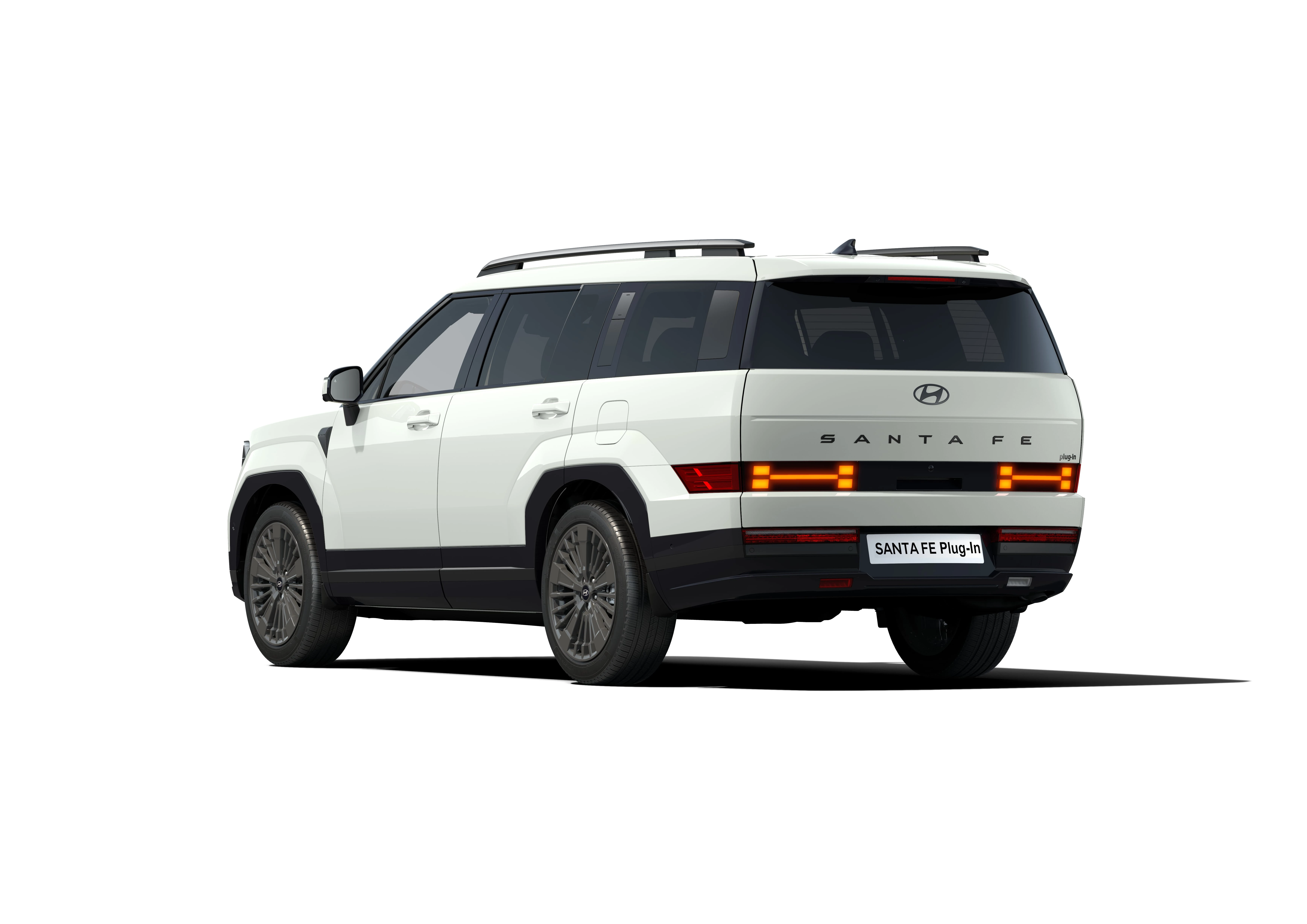 Hyundai Santafe Exterior 2024 PHEV SHOT04 34 Rear Lights On