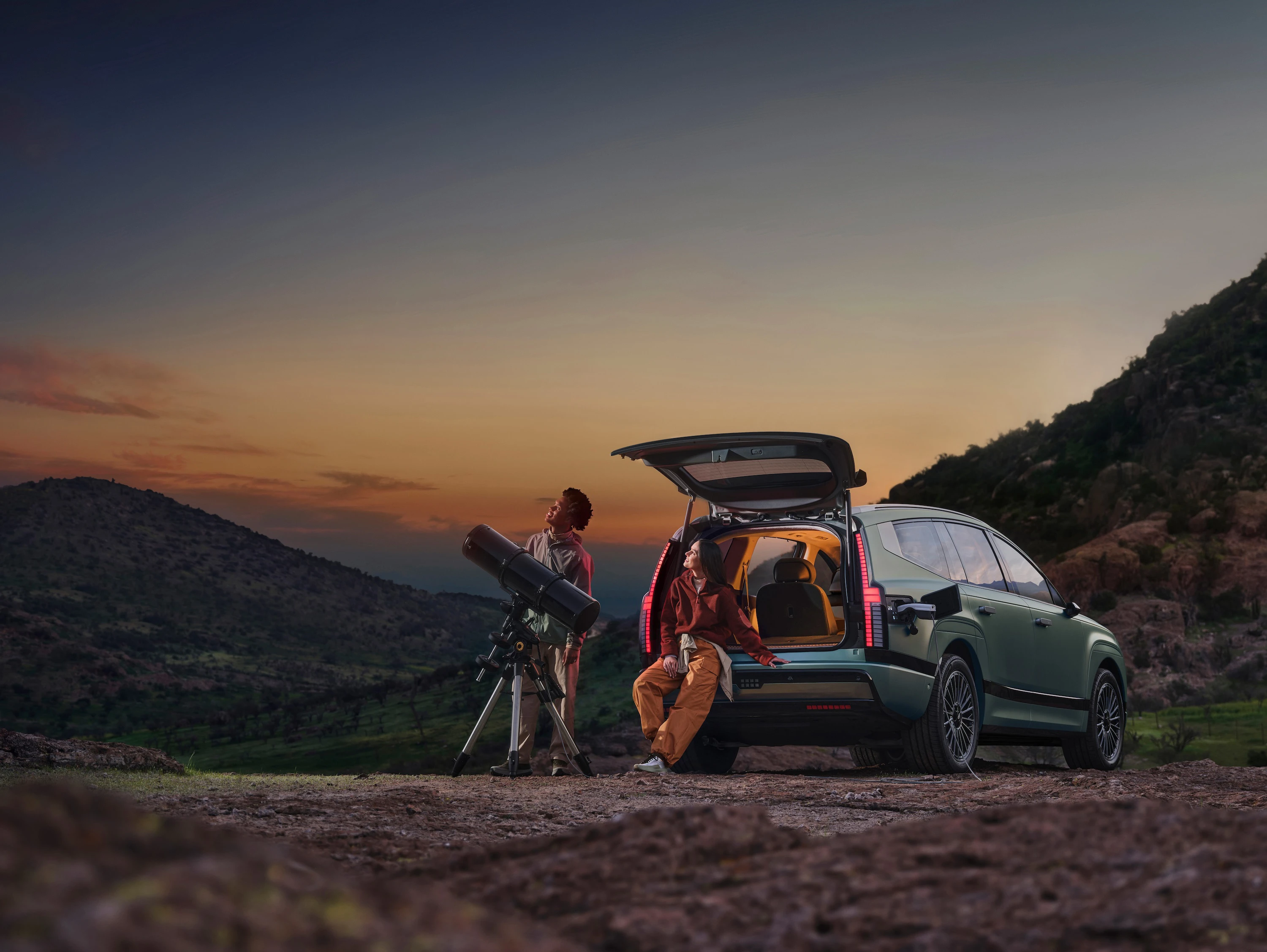 Hyundai IONIQ 9 Exterior Vehicle To Load EU 19